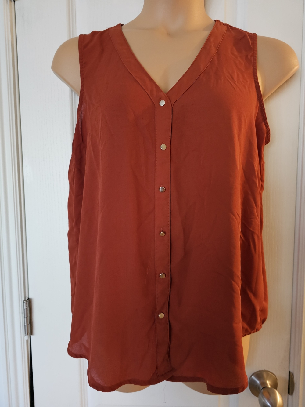 Maurices Sz Xl Rust Button-Front V-Neck Sleeveless Camisole